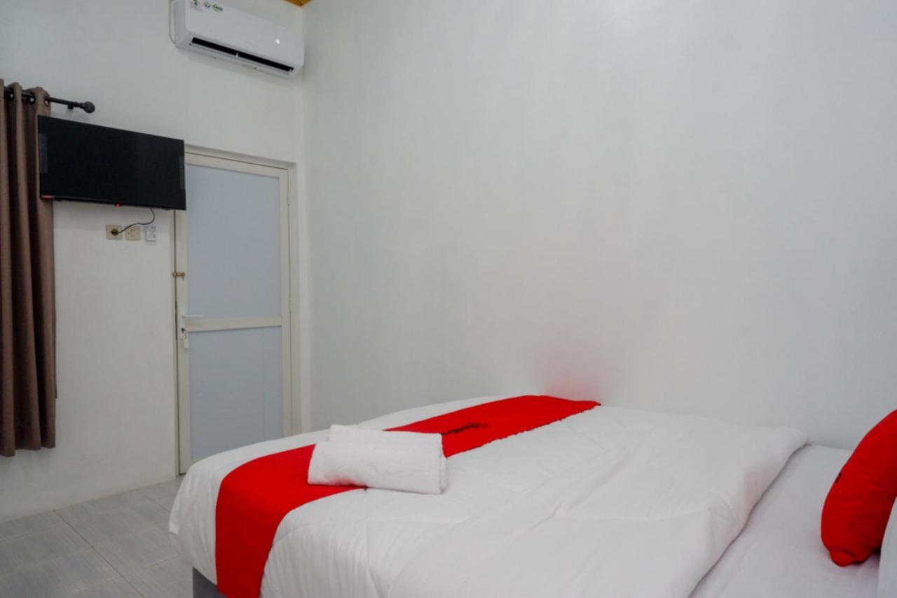 Reddoorz Near Universitas Semarang 2 Alastuwo المظهر الخارجي الصورة
